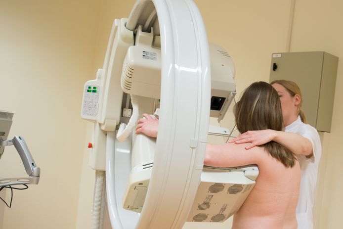 Een mammografie op de afdeling radiologie.