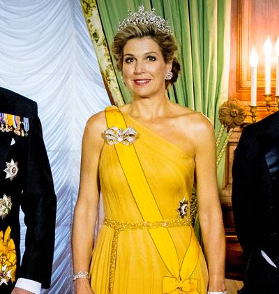 Ze doet het! Máxima met kostbare Stuart-diamant aan tafel bij Queen