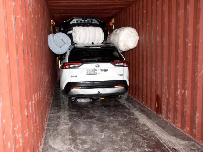 Gestolen Toyota uit Nederland onderschept in Antwerpse haven: “Hij zat al in een container richting Ghana”