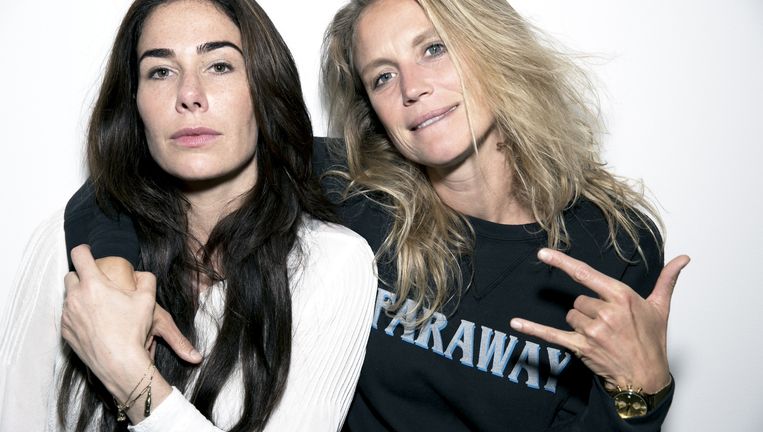 Halina Reijn (links) en Sophie Hilbrand Beeld Cornelie Tollens