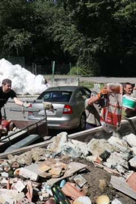 Opposition à la réouverture des recyparcs