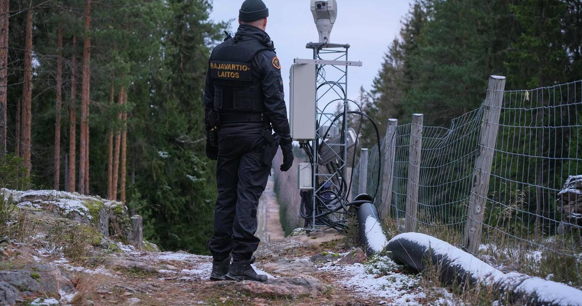 Финляндия начала строительство 200-километрового забора вдоль границы с Россией.  Война Украина и Россия