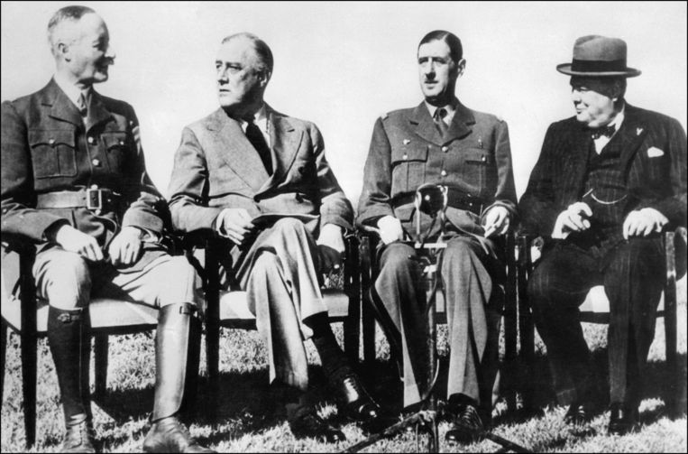 Geallieerde leiders (vlnr.): de Franse generaal Henri Giraud, Amerikaanse president Franklin D. Roosevelt, de Franse generaal Charles de Gaulle, en de Britse premier Winston Churchill op de conferentie van Casablanca, januari 1943. Beeld ANP