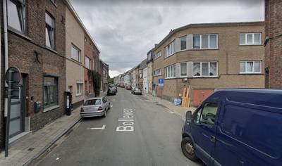 Routinecontrole leidt tot arrestatie van dealer in Aalst: speciale eenheden vinden grote lading drugs en cash geld