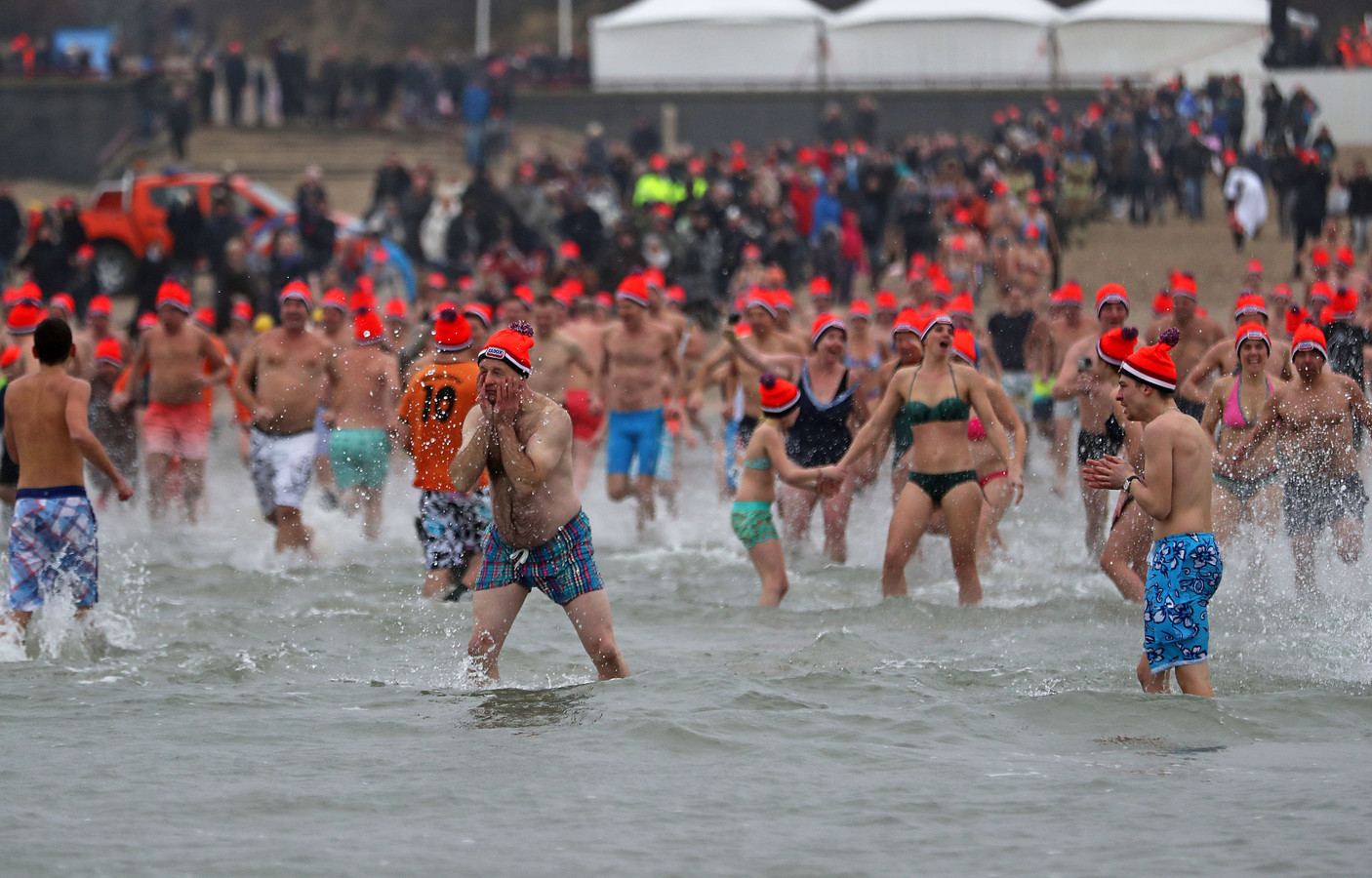 Reddingsbrigade Geeft Tips Voor Veilige Nieuwjaarsduik Foto Adnl 9494