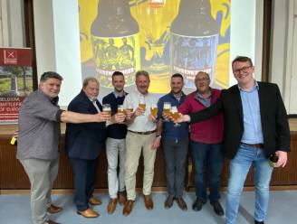 Boerenkrijgcomité Overmere brengt Boerenkrijgbier op de markt naar aanleiding van 225ste verjaardag 