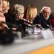 Met zo'n incapabele jury winnen we die hoofdprijs nooit