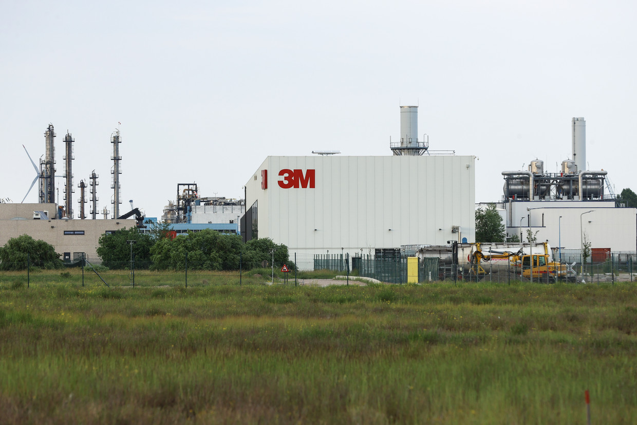 De 3M-fabriek in Zwijndrecht.