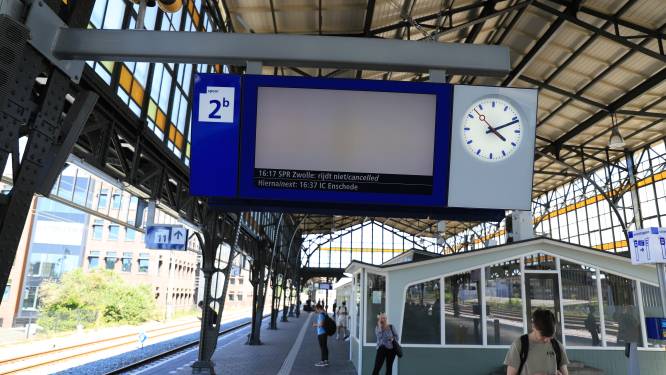 Geen treinverkeer tussen Hengelo en Almelo door wisselstoring