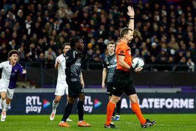 Mauvaise surprise pour Anderlecht: le match contre Genk doit finalement être rejoué