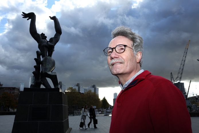 René Versluis' vader is opgepakt tijdens de razzia van Rotterdam en naar Duitsland gebracht om te werken.