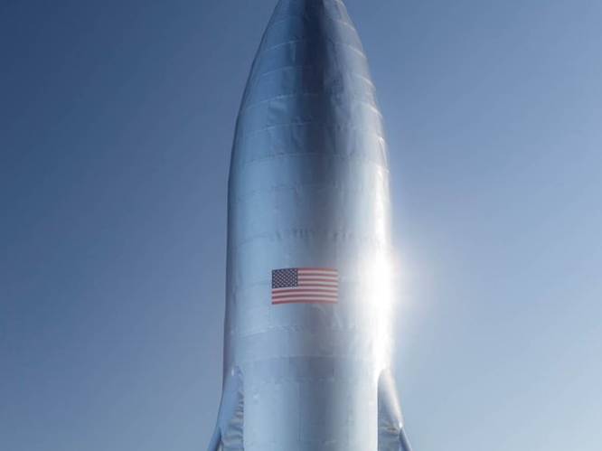 Nieuwe stap voor SpaceX: Elon Musk toont foto van prototype van ruimteschip dat in 2024 mensen naar Mars moet brengen