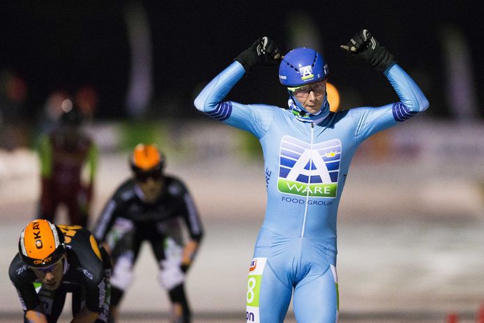 Simon Schouten wint in Haaksbergen.