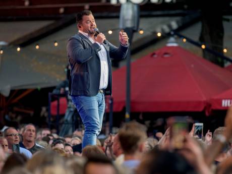 Inhaken maar! Frans Duijts komt de boel op stelten zetten bij het Baggerfestival