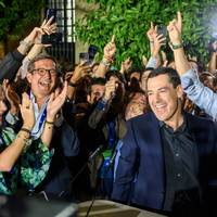 Zorgen voor Spaanse premier Sánchez stapelen zich op na historisch verlies in Andalusië