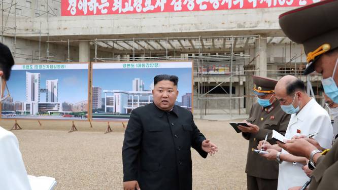 Kim Jong Un réprimande les responsables du chantier d'un grand hôpital à Pyongyang