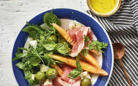 Snel op tafel: Zonnige bowl met geitenkaas, serranoham & cantaloupe