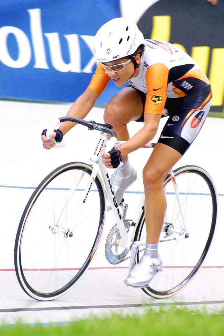 Leontien van Moorsel tijdens haar recordpoging in 2003. Beeld epa