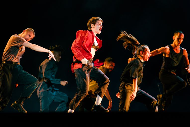 Christine & The Queens gaf – om het met Clouseau te zeggen – vonken en vuur. Beeld Damon De Backer