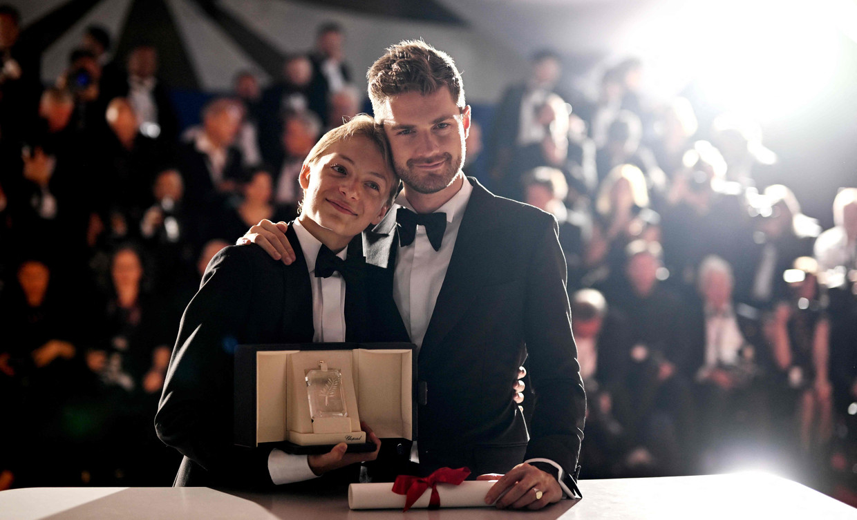 Il regista belga Lucas Daunt con l'attrice belga Eden Dambrien.  foto AFP
