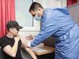 Duitse arts houdt prikmarathon: 81 uur lang prikken tegen corona