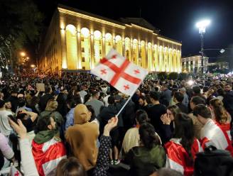 Protest tegen ‘Kremlinwet’ in Georgië: 20.000 mensen op straat bij goedkeuring eerste lezing