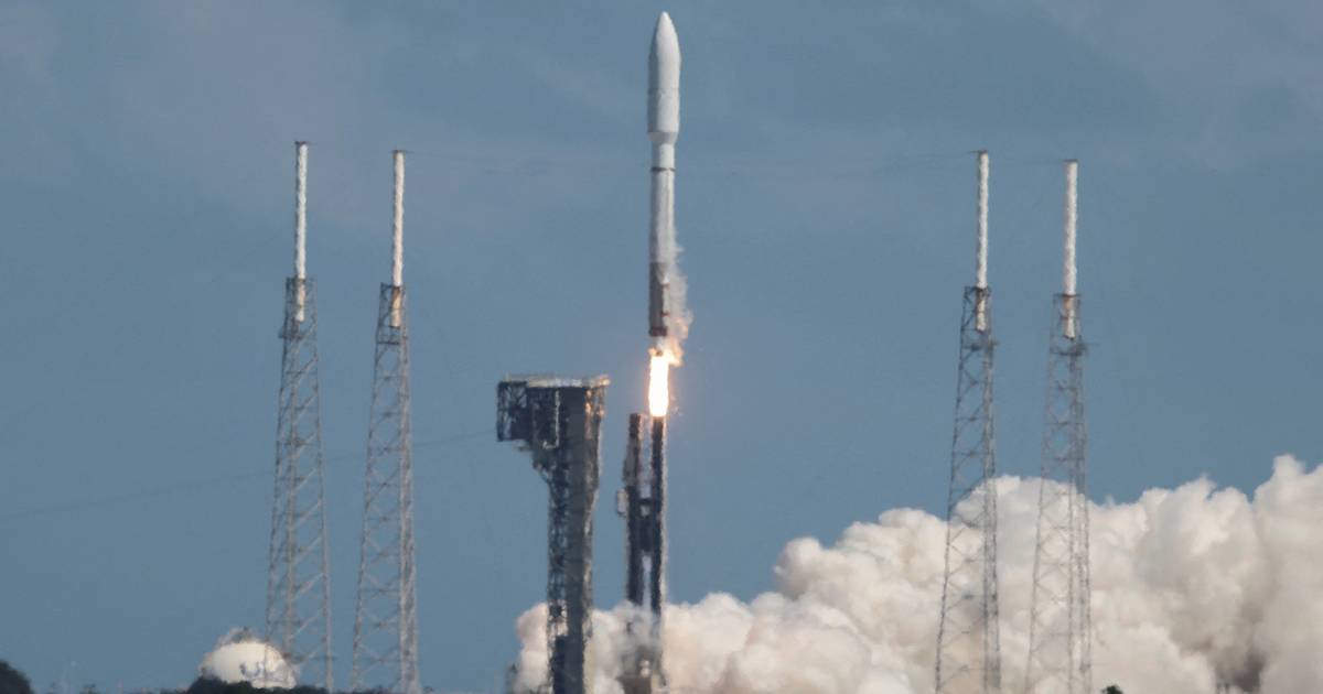 Amazon consente al suo concorrente SpaceX di lanciare satelliti nello spazio  Scienze