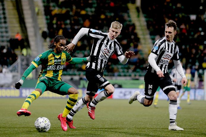 Invaller Crysencio Summerville gaf ADO na de pauze de nodige schwung tegen Heracles.