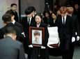 Trieste beelden: Zuid-Korea rouwt collectief om overleden K-pop-zanger 
