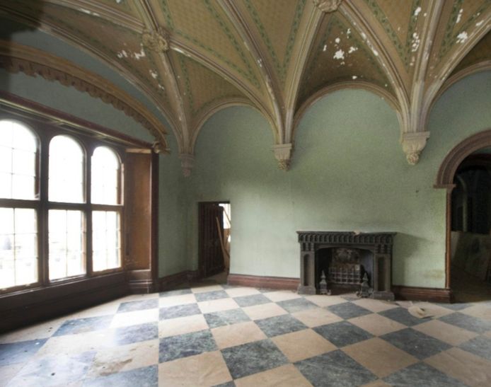 Gosford Castle staat te koop.