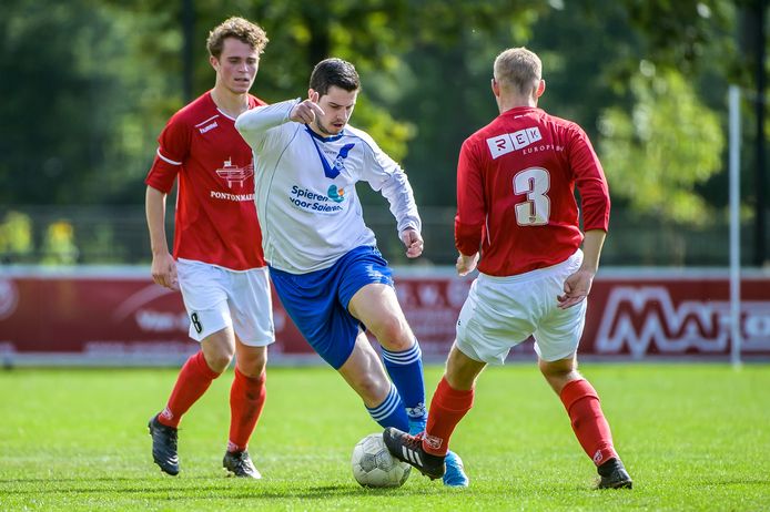 Ruben Maas scoorde zijn 196ste doelpunt voor Cluzona. (archieffoto)
