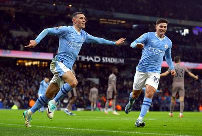 LIVE MAN CITY-TOTTENHAM. 2-1! Foden zet flitsende Citizens op voorsprong, schot van Doku strandt op de lat