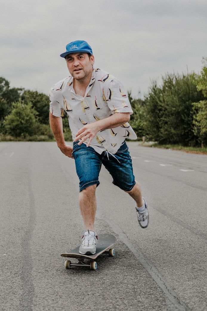 Jasper rolt zijn zomer door: ‘Skateboarden is een sport die je in het ...