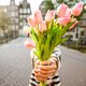 Met dít simpele trucje koop je altijd verse tulpen