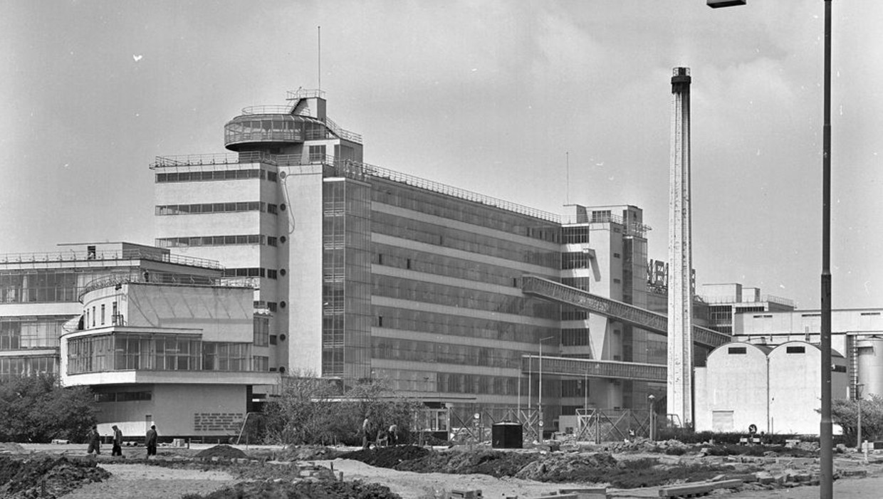 Een archieffoto van de fabriek uit 1963 Beeld ANP
