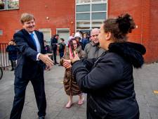 Koning brengt verrassingsbezoek aan Rotterdam-West: van hippe koffiebar naar voormalig illegaal casino