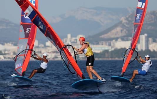 Luuc van Opzeeland in actie voor de kust van Marseille.