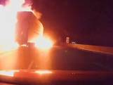 Dashcam filmt exploderende vrachtwagen op Engelse snelweg