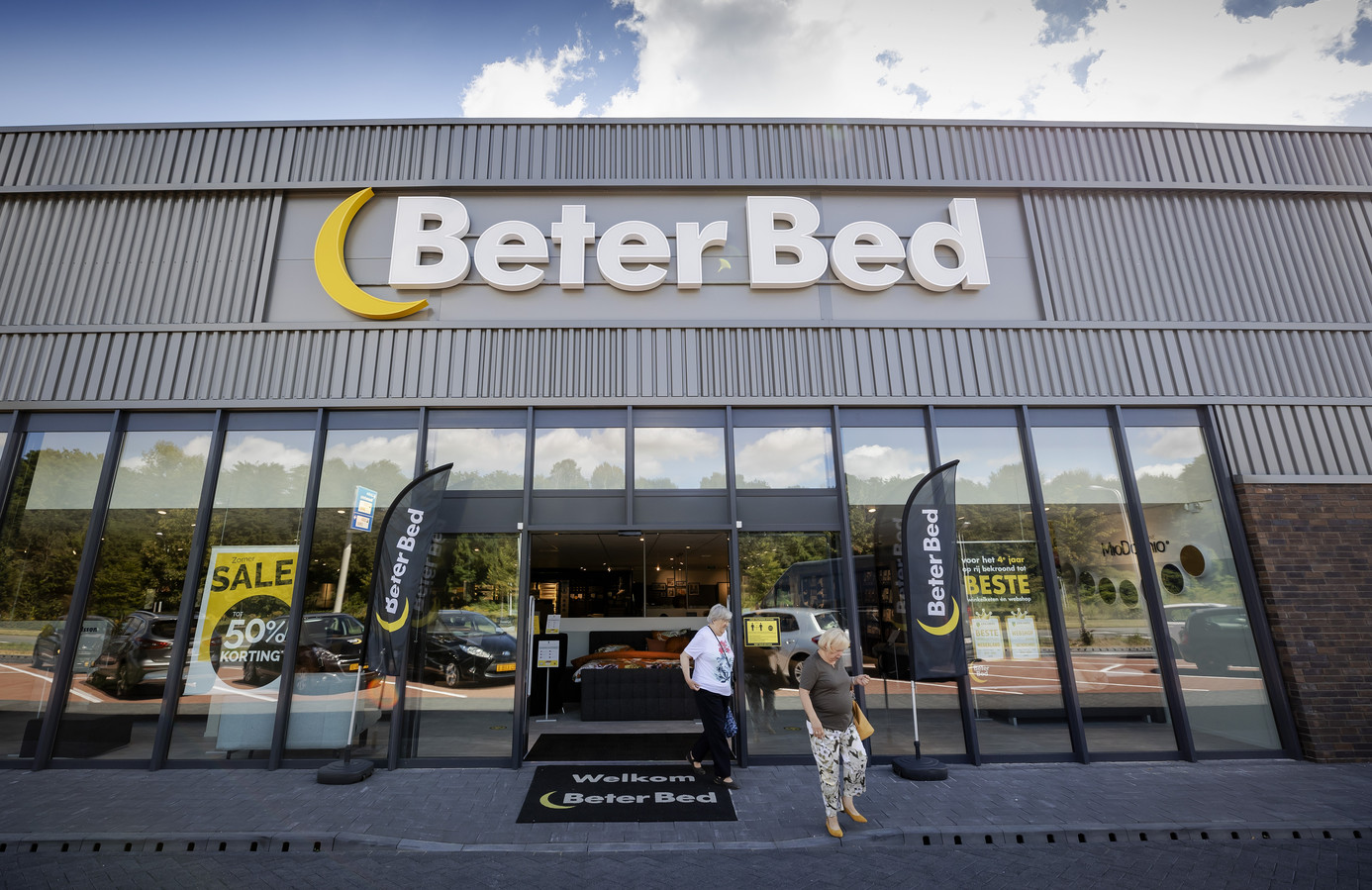 Beter Bed overgenomen door investeerder voor 168 miljoen euro en ...