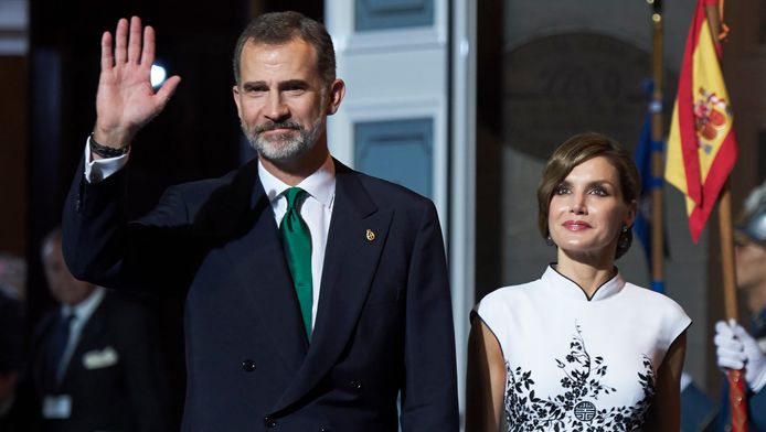 Koning Felipe VI en koningin Letizia van Spanje in Oviedo.