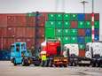 De Rotterdamse haven staat vol met ‘Russische’ containers: truffels, motoren en metaal stapelen zich op