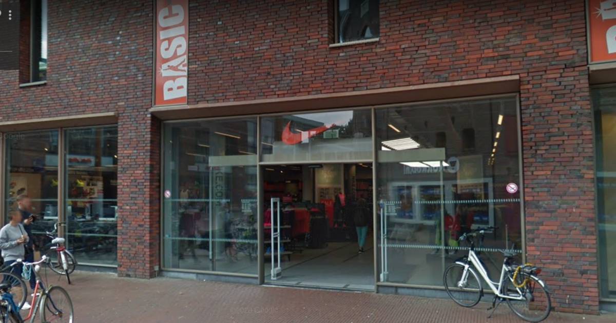Moment Stof goedkoop Nike Store Groningen in opspraak: 'We moeten klanten op basis van  huidskleur in de gaten houden' | Binnenland | AD.nl