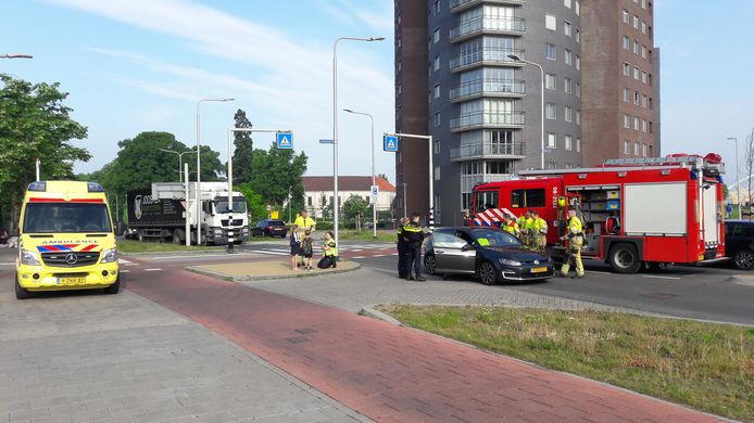 Hulpverlening na de aanrijding in Nijmegen.