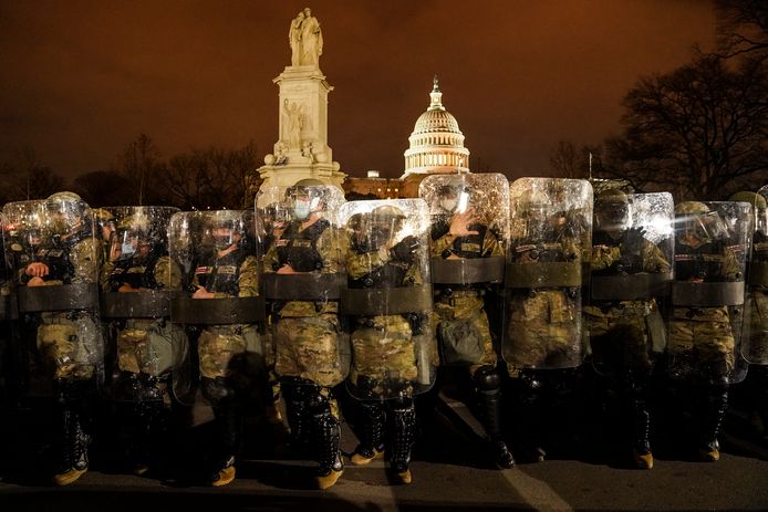 De Nationale Garde staat klaar om het Capitool te beschermen.