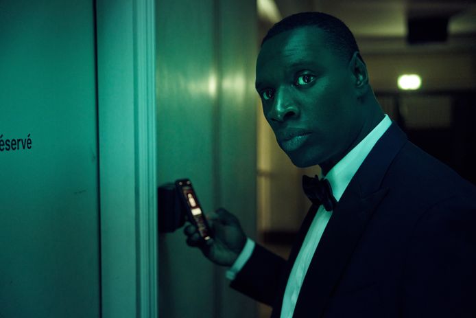 Assane Diop (Omar Sy) in seizoen 2 van Lupin.