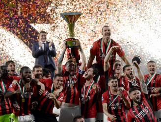 AC Milan en Alexis Saelemaekers aan het feest: Rossoneri veroveren eerste titel in elf jaar, medaille trainer Pioli gestolen: “Help mij hem te vinden”