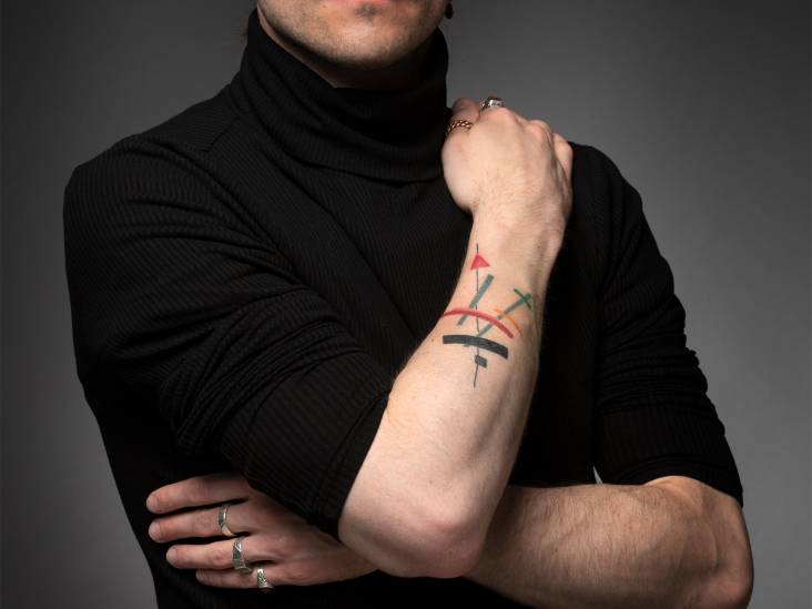 Rick Hoefsloot heeft zijn ‘Malevich’ altijd bij zich; hij hoeft maar op zijn onderarm te kijken