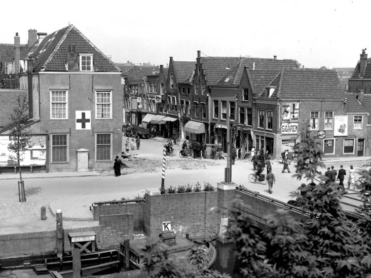 De Vriesestraat in Dordrecht was in de eerste oorlogsdagen het toneel van een bloedige veldslag