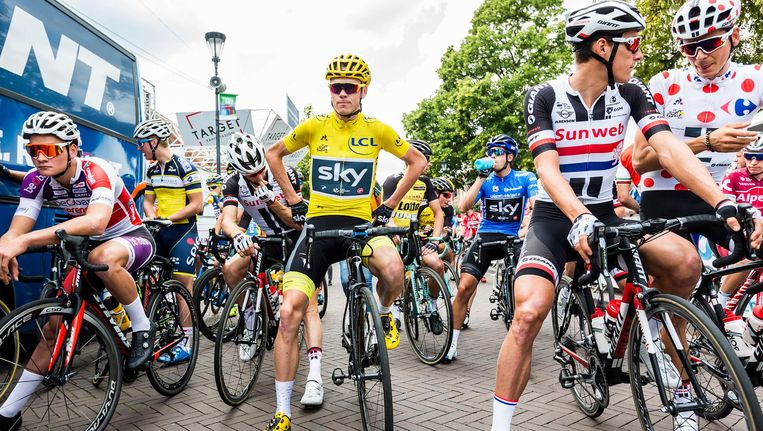 Froome aan de start in Etten-Leur. Beeld Jiri Buller / de Volkskrant