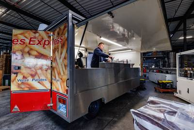 Nieuws gemist? Alweer overval in Apeldoorn • Bennie (57) gaat weer friet en fruit uitdelen in Oekraï